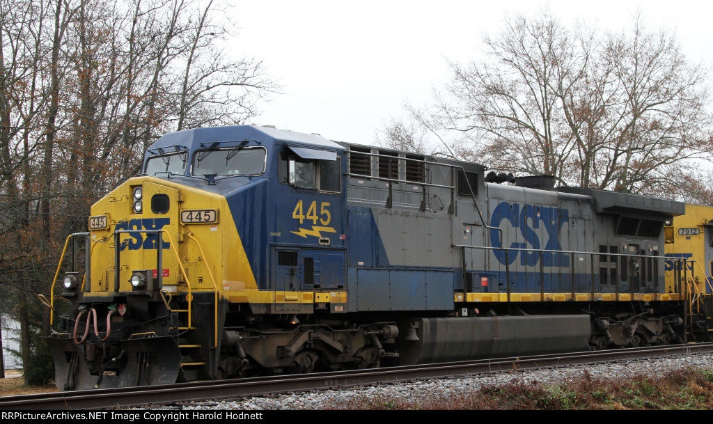 CSX 445